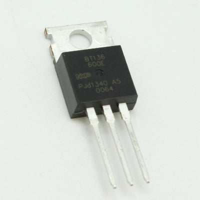 TRIAC 4A / 600V TO-220.    BT 136-600E